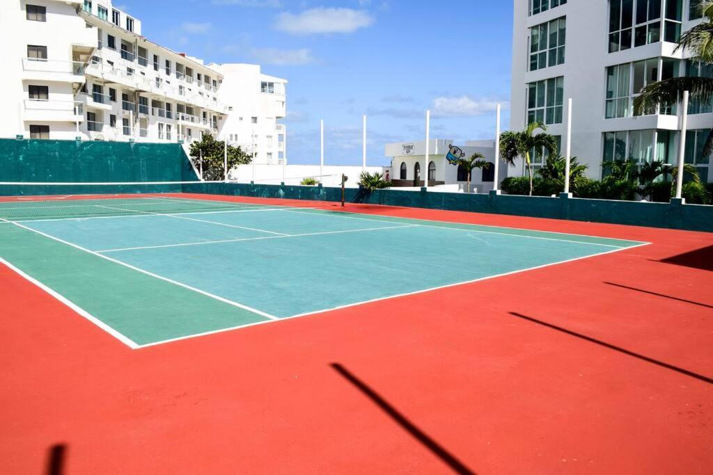Luxury Ocean Front Apartment, 2 Bedroom Beach, Gym, Apartamento Cancún