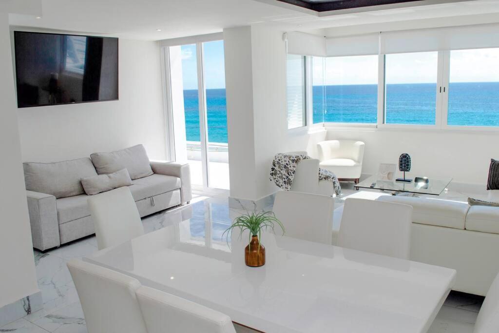 Apartamento Luxury Ocean Front Apartment, 2 Bedroom Beach, Gym, *