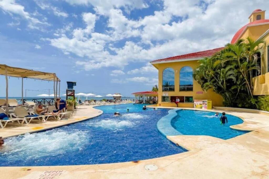 En Complejo Hotelero Con Playa