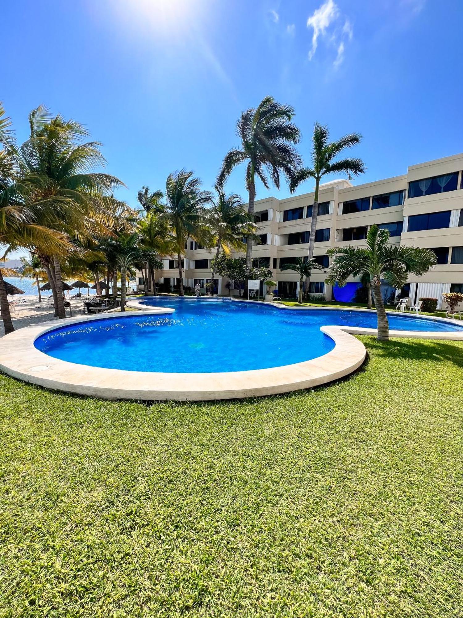 Mar De Cancun, Beautiful 2br 2ba Overlooking Spectacular View! Apartamento *