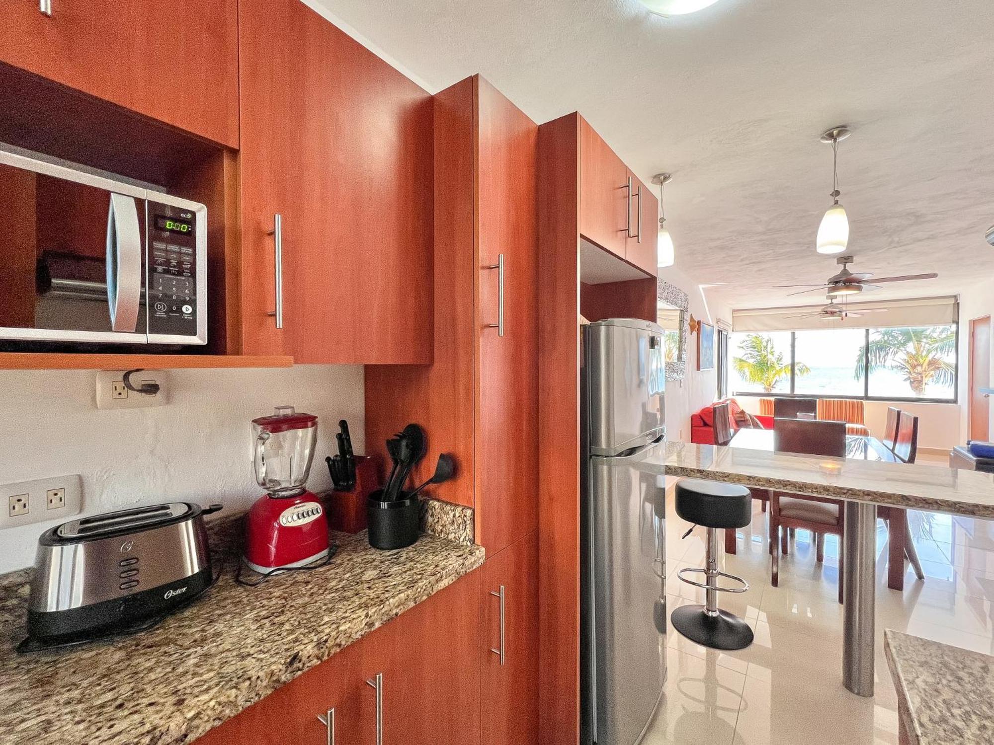 Mar De Cancun, Beautiful 2br 2ba Overlooking Spectacular View! * Cancún