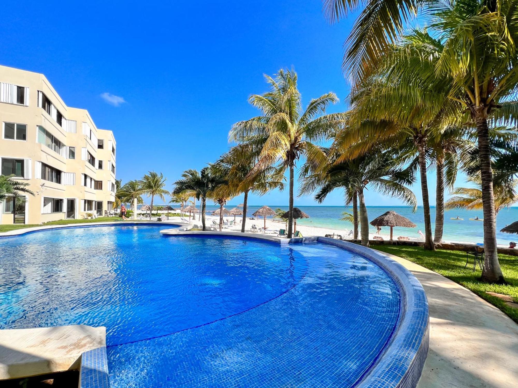 Mar De Cancun, Beautiful 2br 2ba Overlooking Spectacular View! *