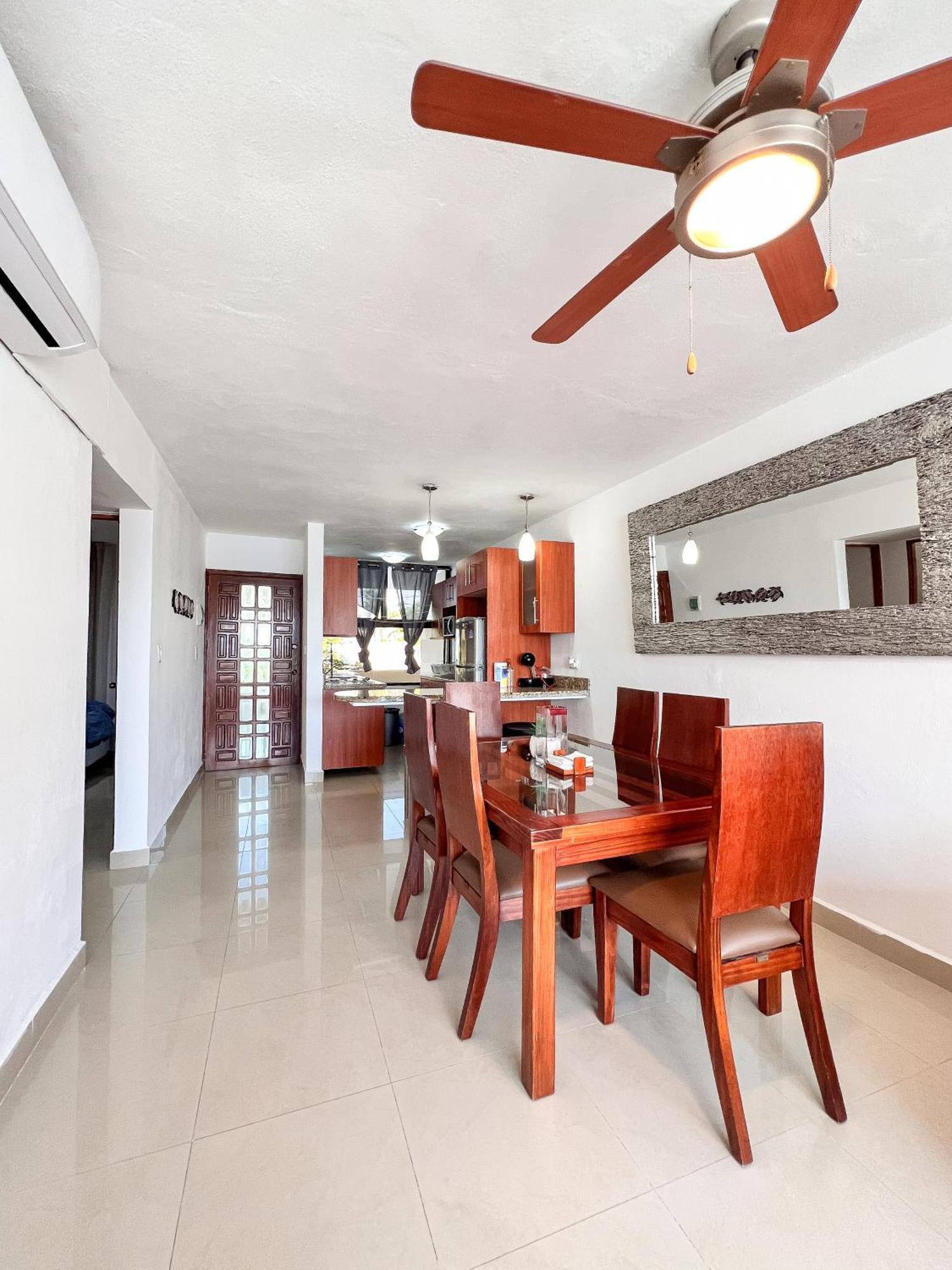 Mar De Cancun, Beautiful 2br 2ba Overlooking Spectacular View! * Cancún