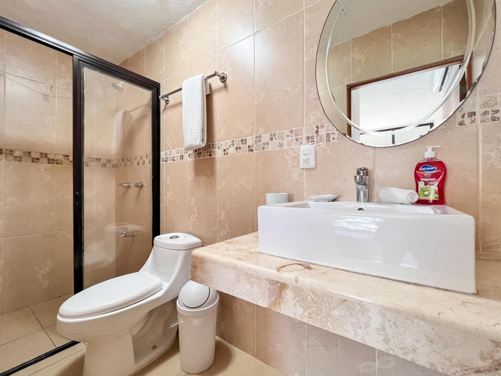 Mar De Cancun, Beautiful 2br 2ba Overlooking Spectacular View! * Cancún