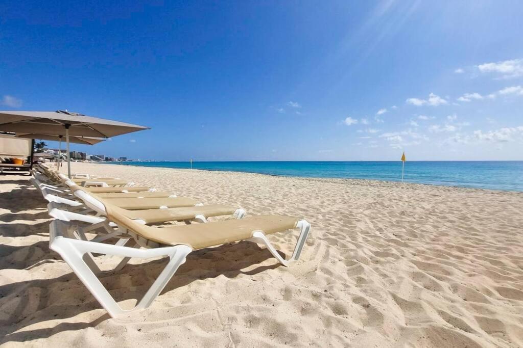 Brand New At The Beach, Sunset View Apartment