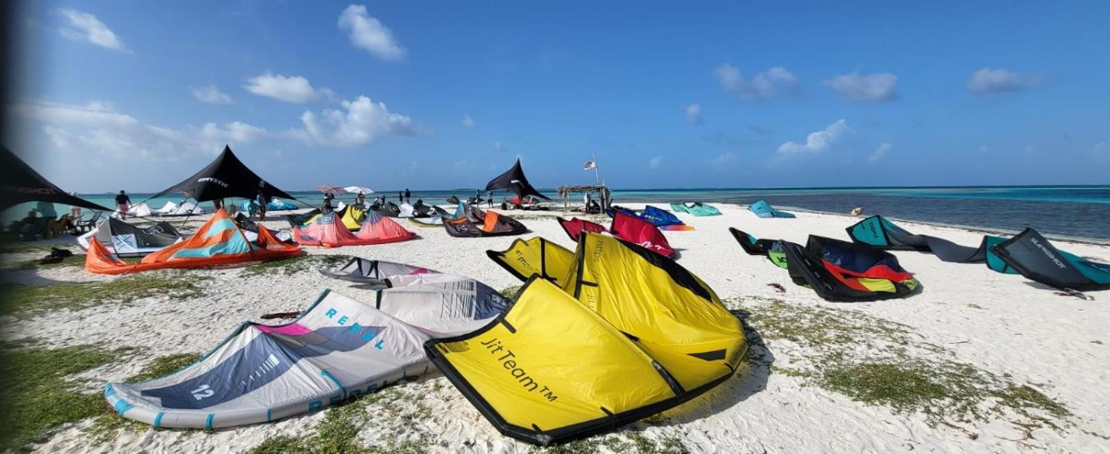 On The Surfers Sunrise Haven 3 *