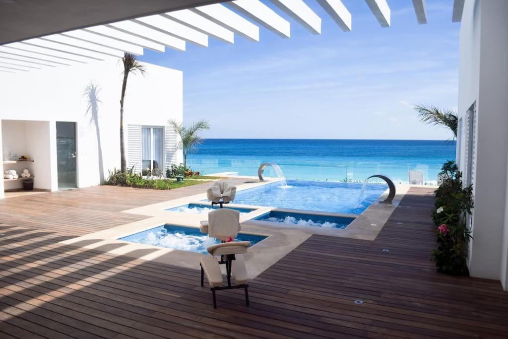 Apartamento Recien Remodelado Estudio En La Playa, Piscina, Gimnasio, 4d *