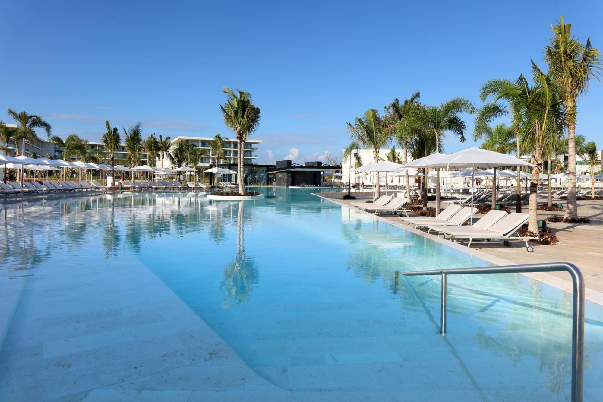 Family Selection At Grand Palladium Select Costa Mujeres Cancún