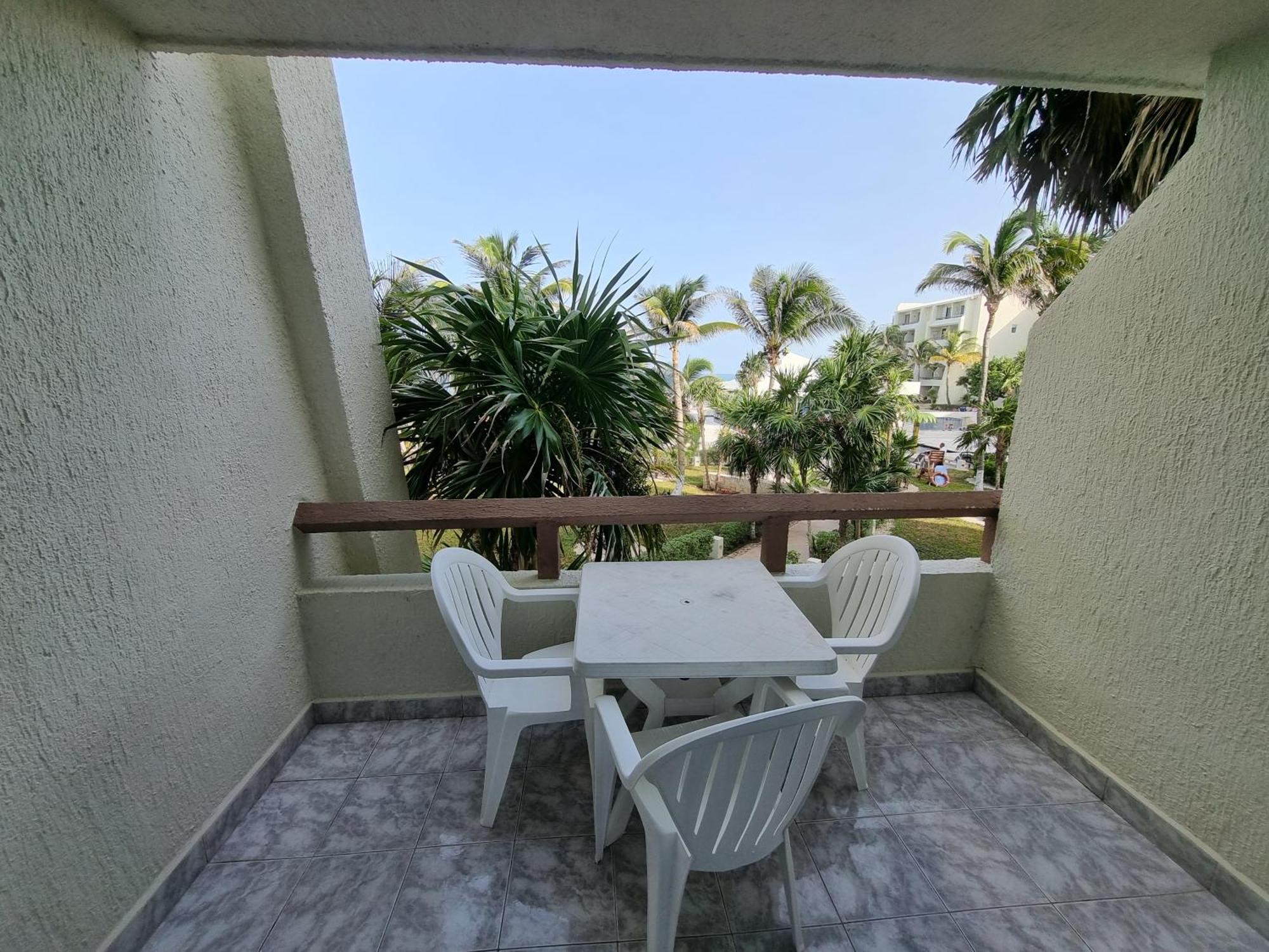 Ocean Front 4* Cancun