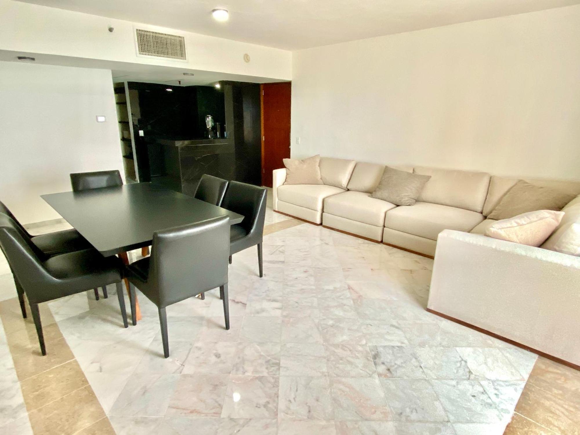 In Ocean Front 3* Cancún