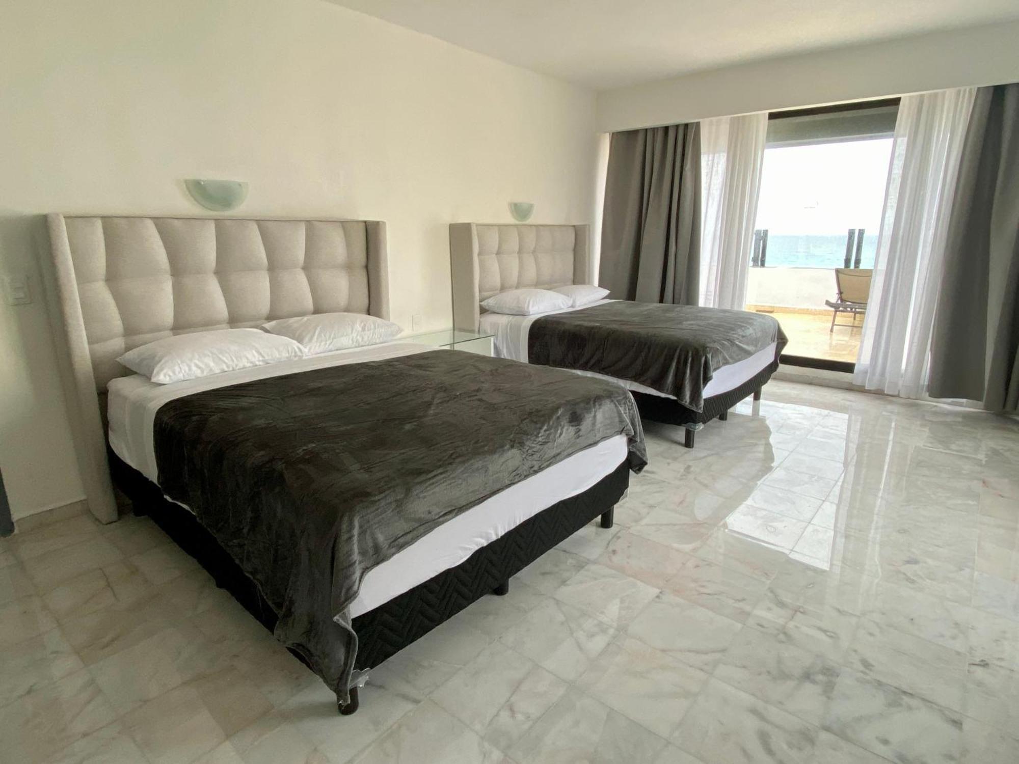 In Ocean Front Apartahotel