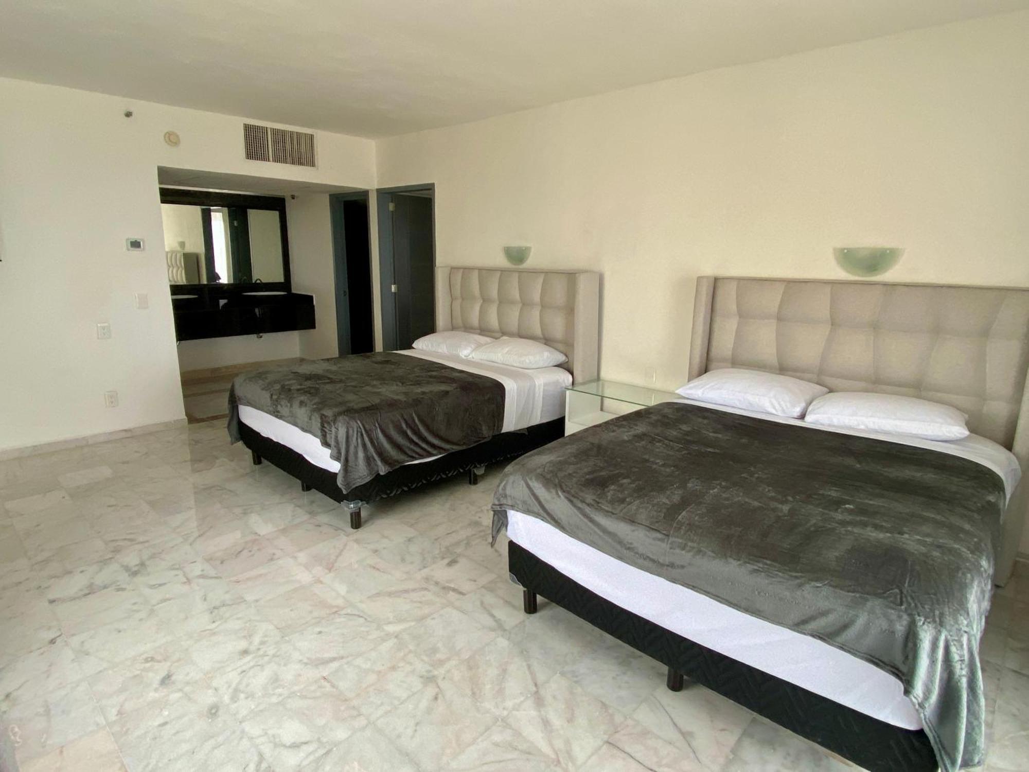 In Ocean Front 3* Cancún