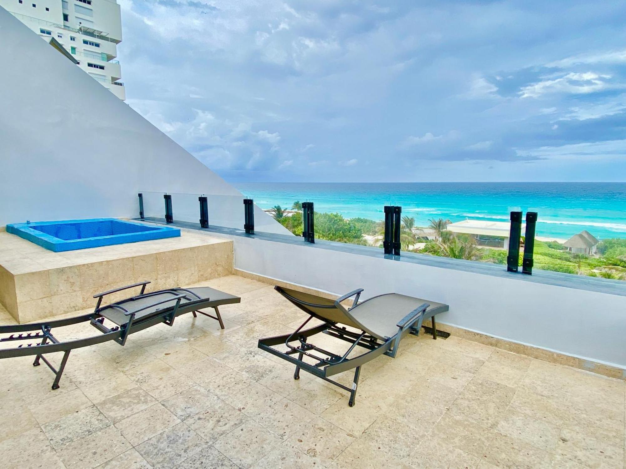Apartahotel In Ocean Front Cancún