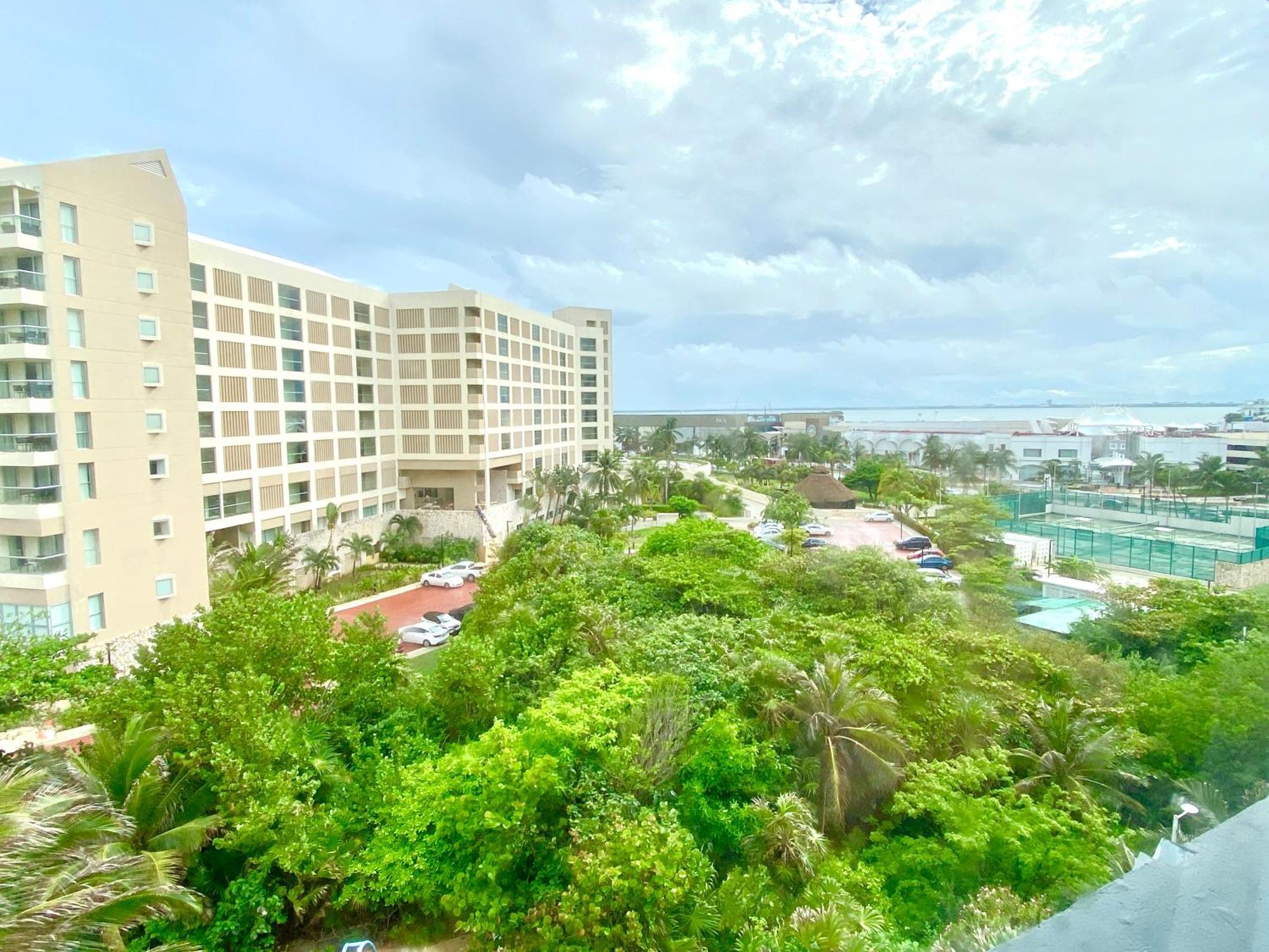 In Ocean Front Apartahotel 3*