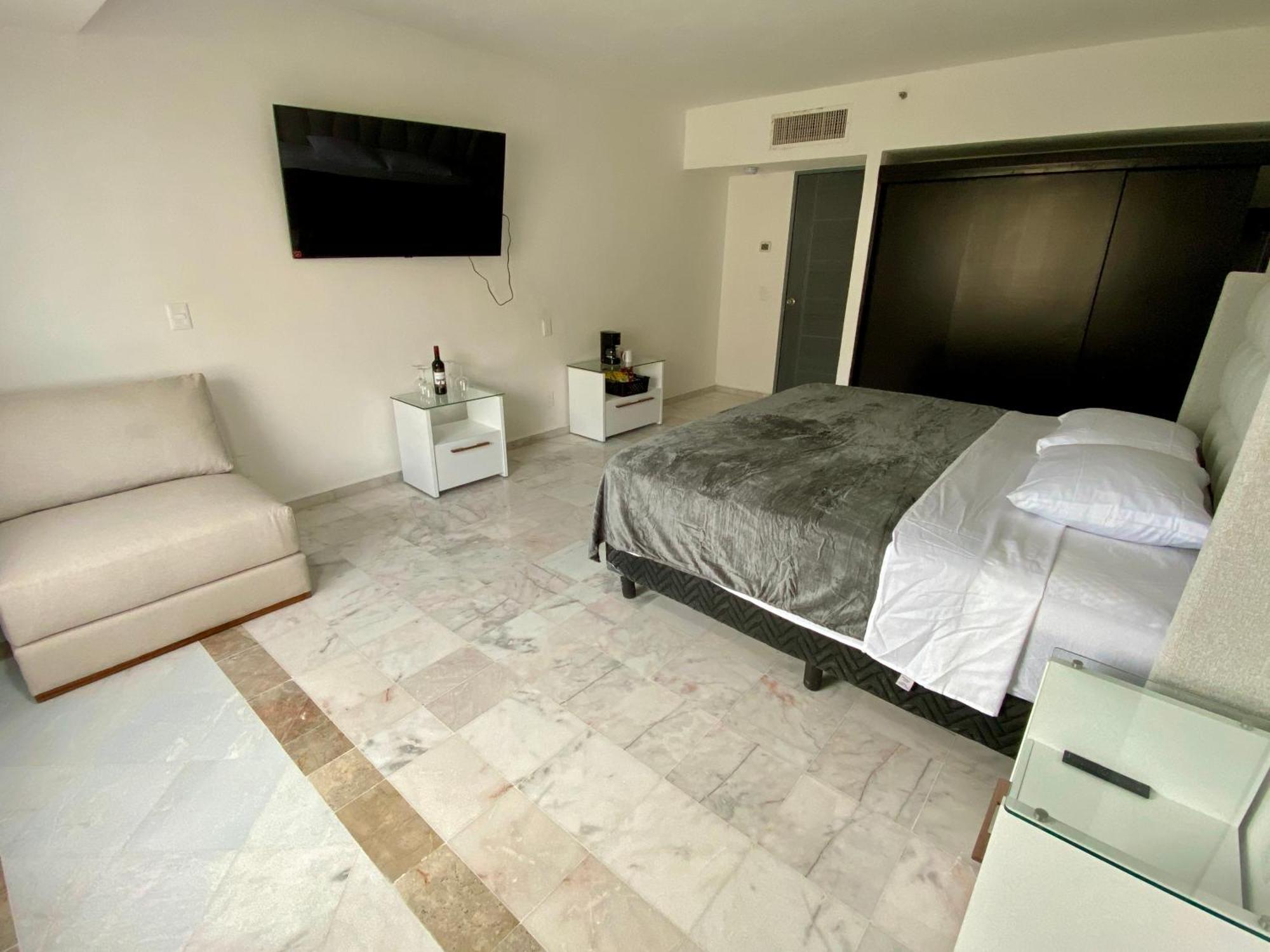 Apartahotel In Ocean Front 3*