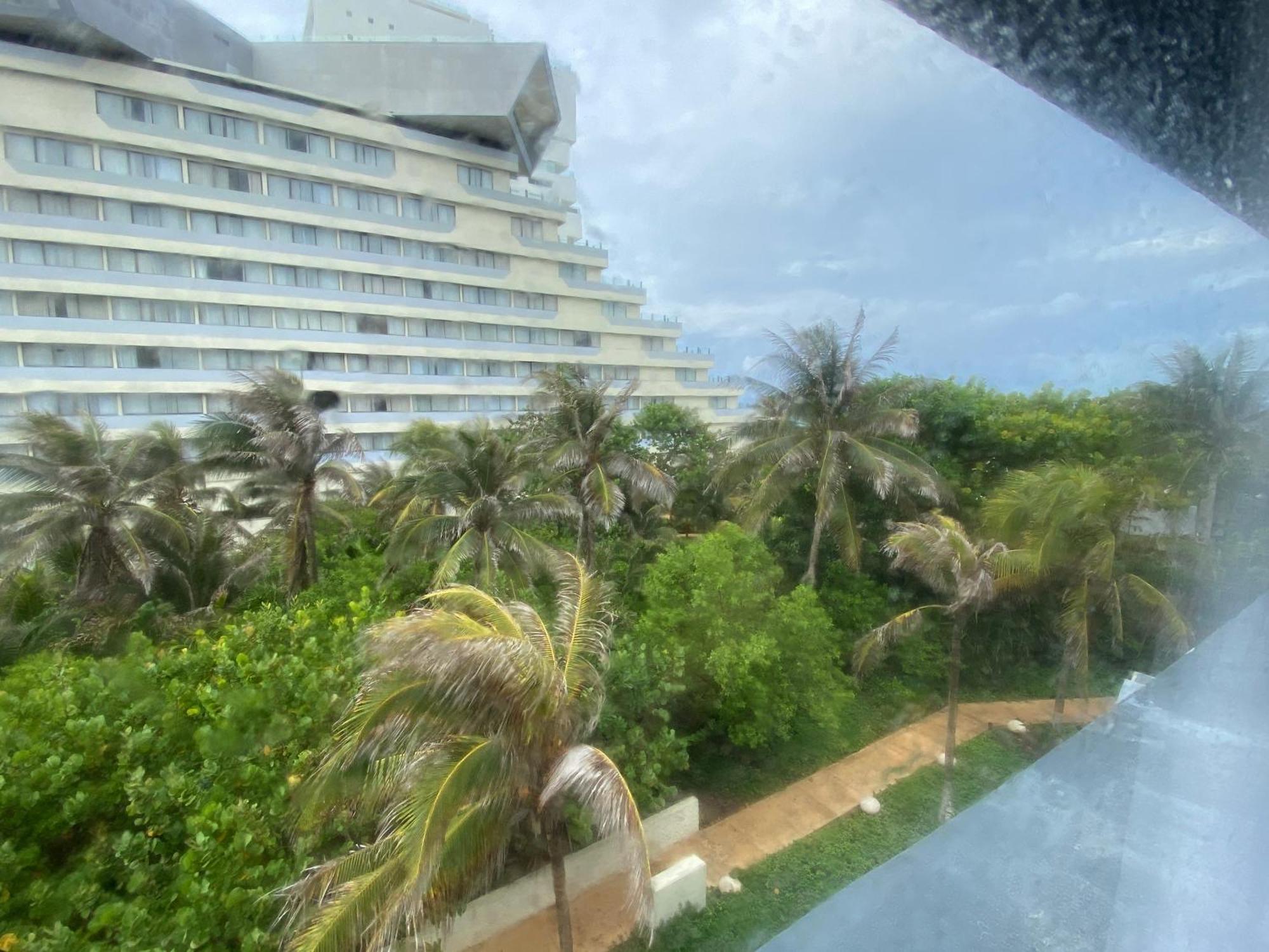 In Ocean Front Apartahotel 3*