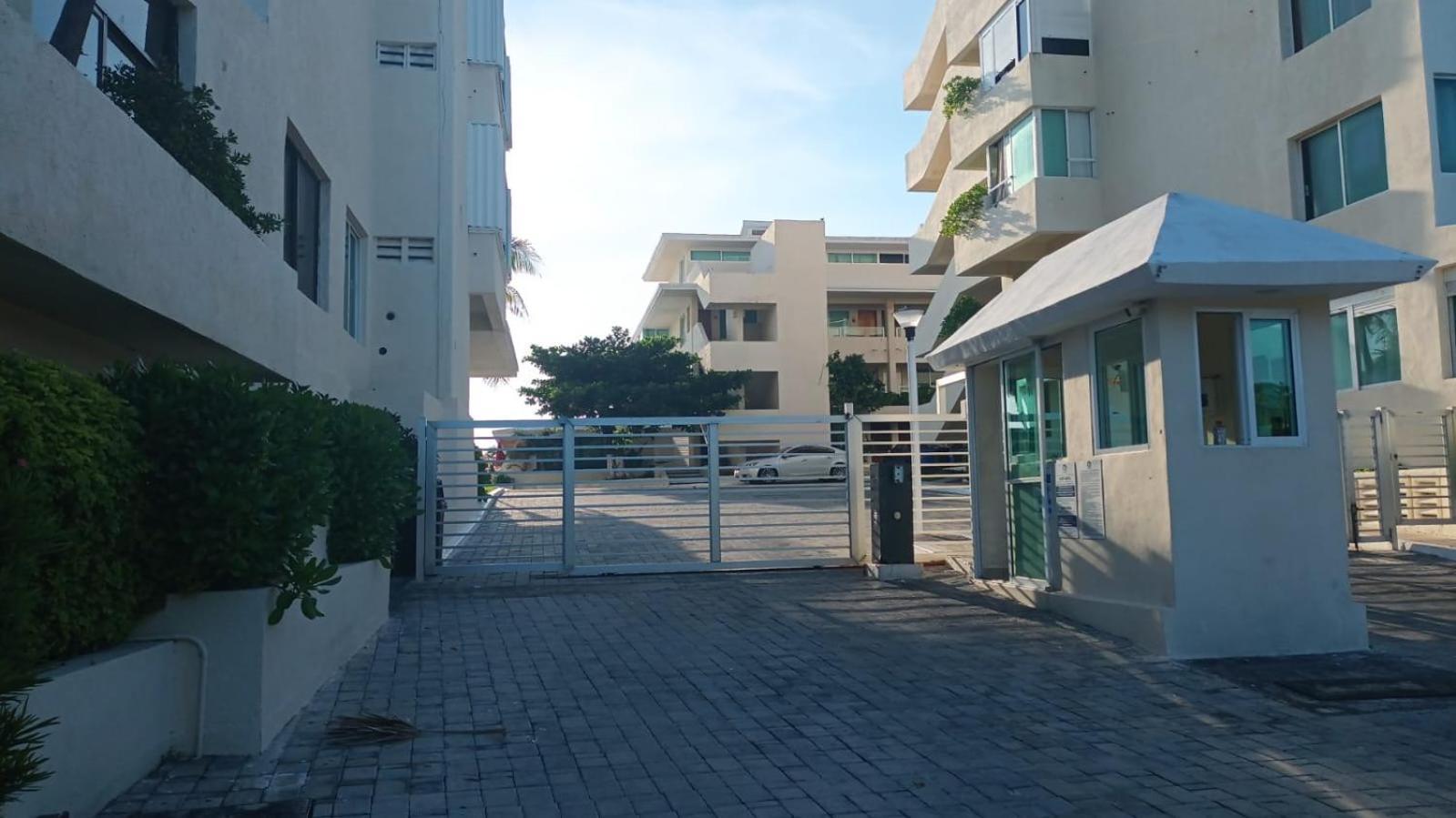 Apartment With Balcony Ocean & Lagoon View, Brisas Zone, By & Ocean *