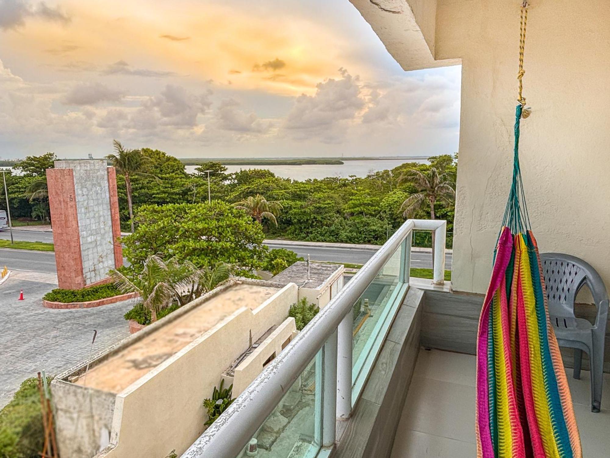 With Balcony Ocean & Lagoon View, Brisas Zone, By & Ocean * Cancun