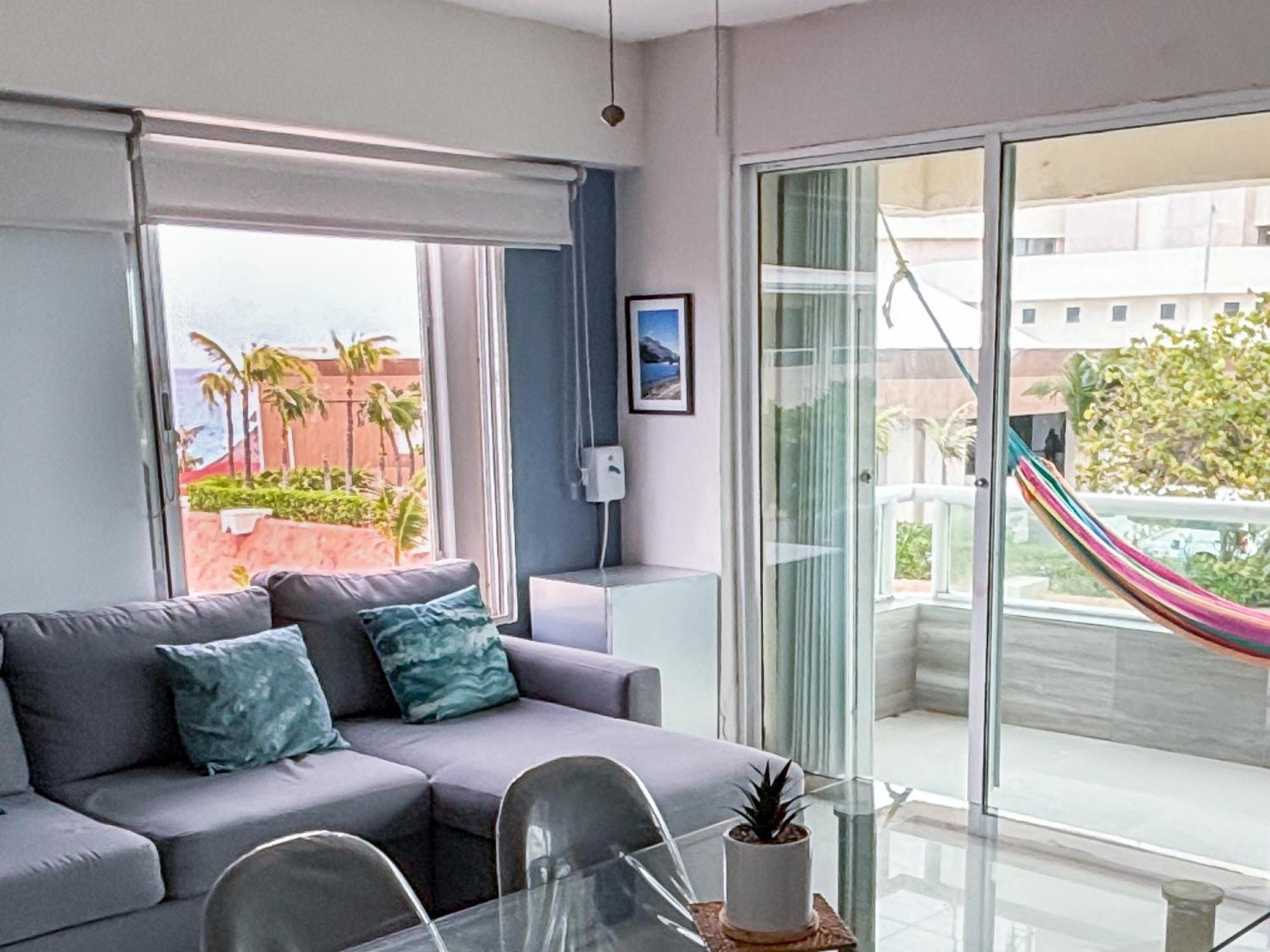 Apartment With Balcony Ocean & Lagoon View, Brisas Zone, By & Ocean