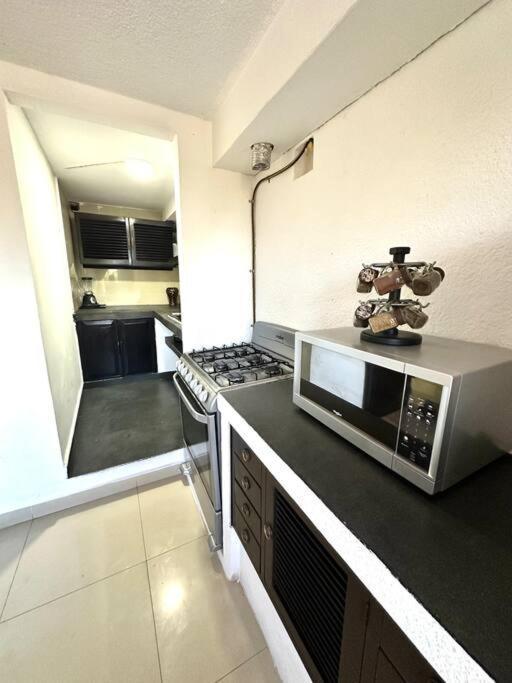 Spacious Two-story In Zone Location, Just 5 Minutes From Nightlife And Tourist Hotspots Cancun