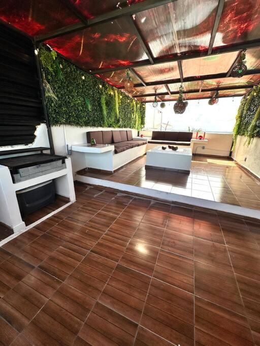Spacious Two-story In Zone Location, Just 5 Minutes From Nightlife And Tourist Hotspots Apartment