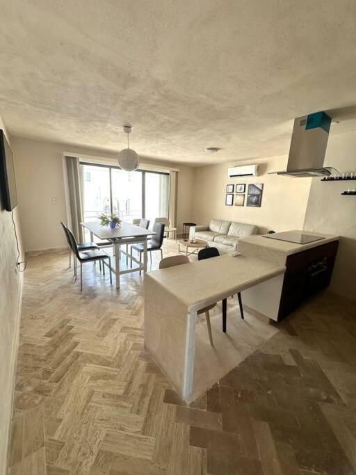 Luxurious Lagoon-front In Zone Tranquility Meets Elegance Near Attractions And Beaches Apartment *