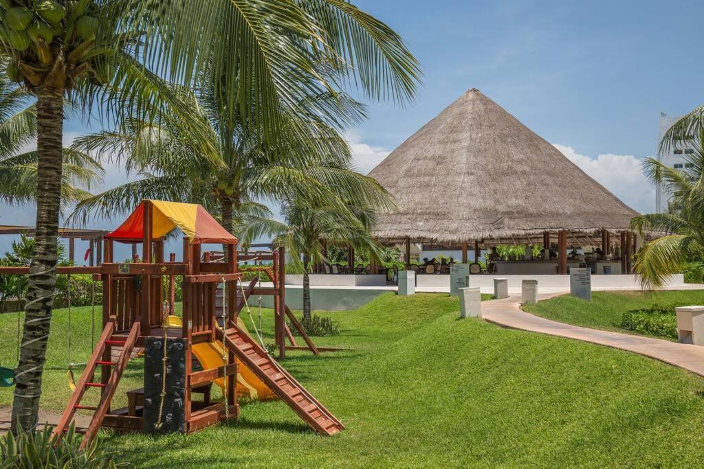 Marina Beachfront 2 Bdr By Casa Paraiso Apartment *