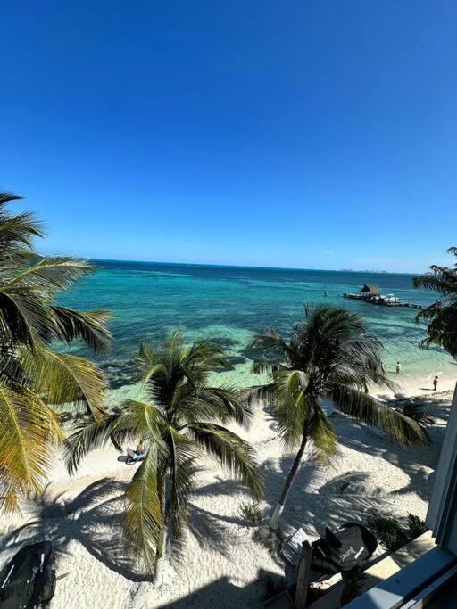 Beautiful Beachfront With Pool Relaxing Getaway *