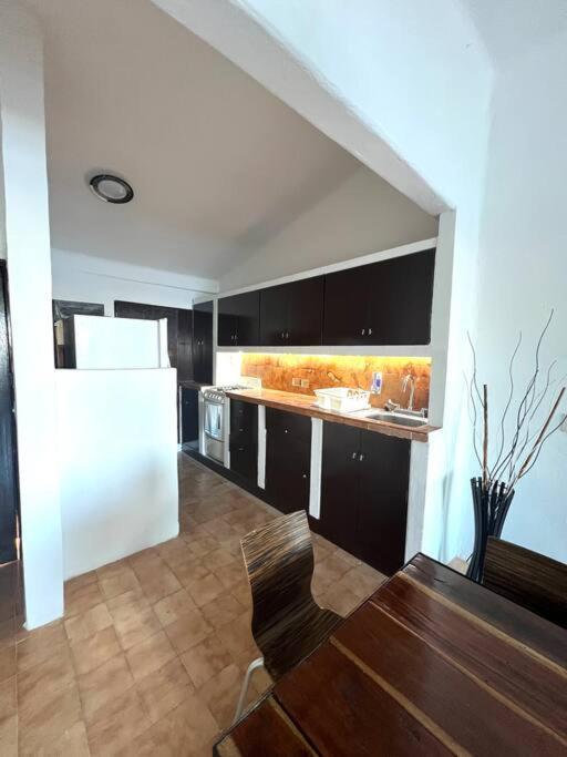 Apartment Prime Lagoonfront In Zone - Walk To Beaches & Nightlife *
