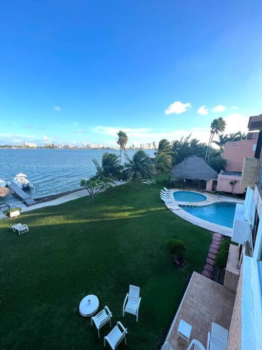 Prime Lagoonfront In Zone - Walk To Beaches & Nightlife