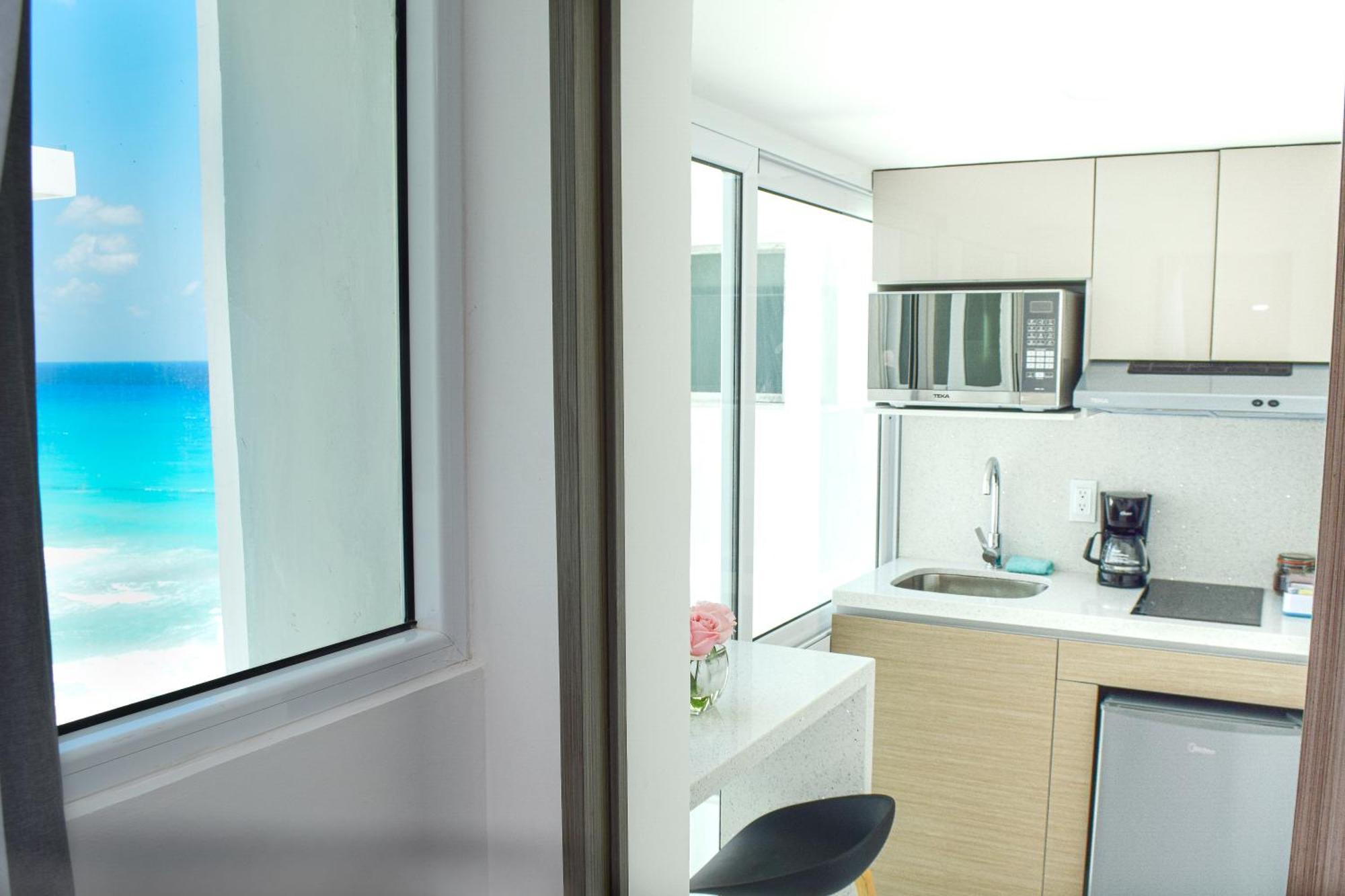 Apartamento Recien Remodelado Estudio En La Playa, Piscina, Gimnasio, 4d *
