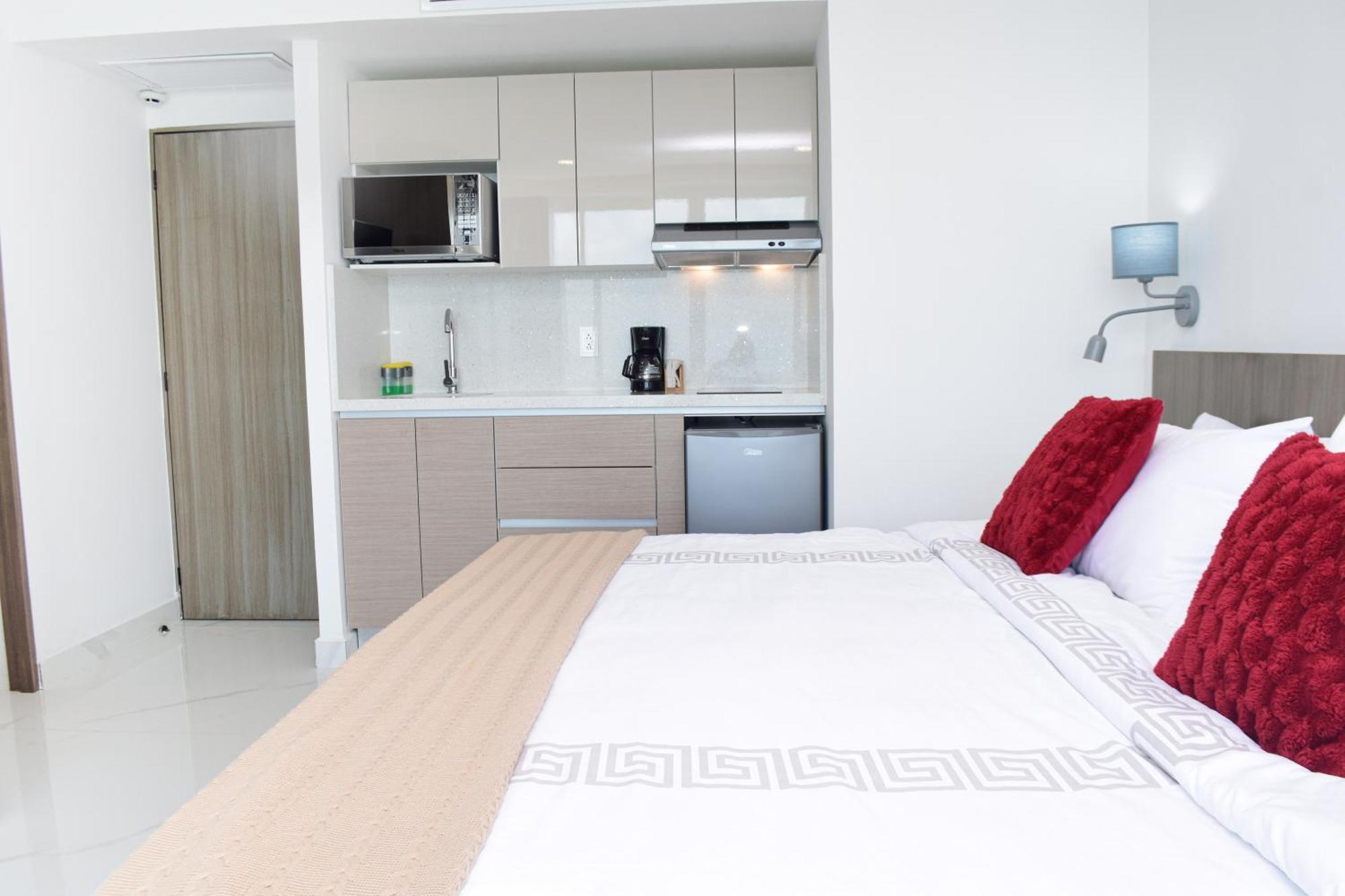 Brand New At The Beach, Sunset View Apartment