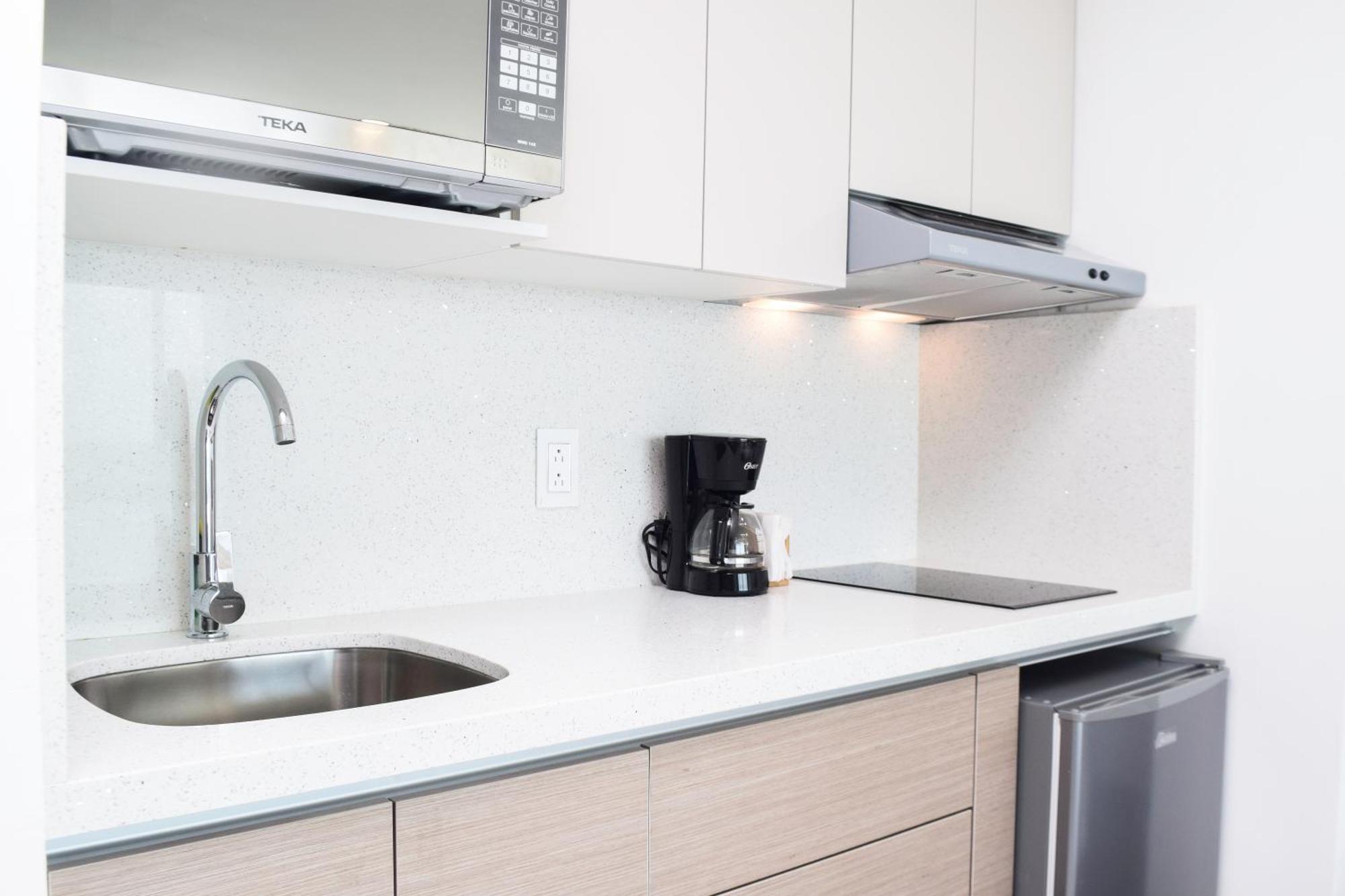 Brand New At The Beach, Sunset View Apartment