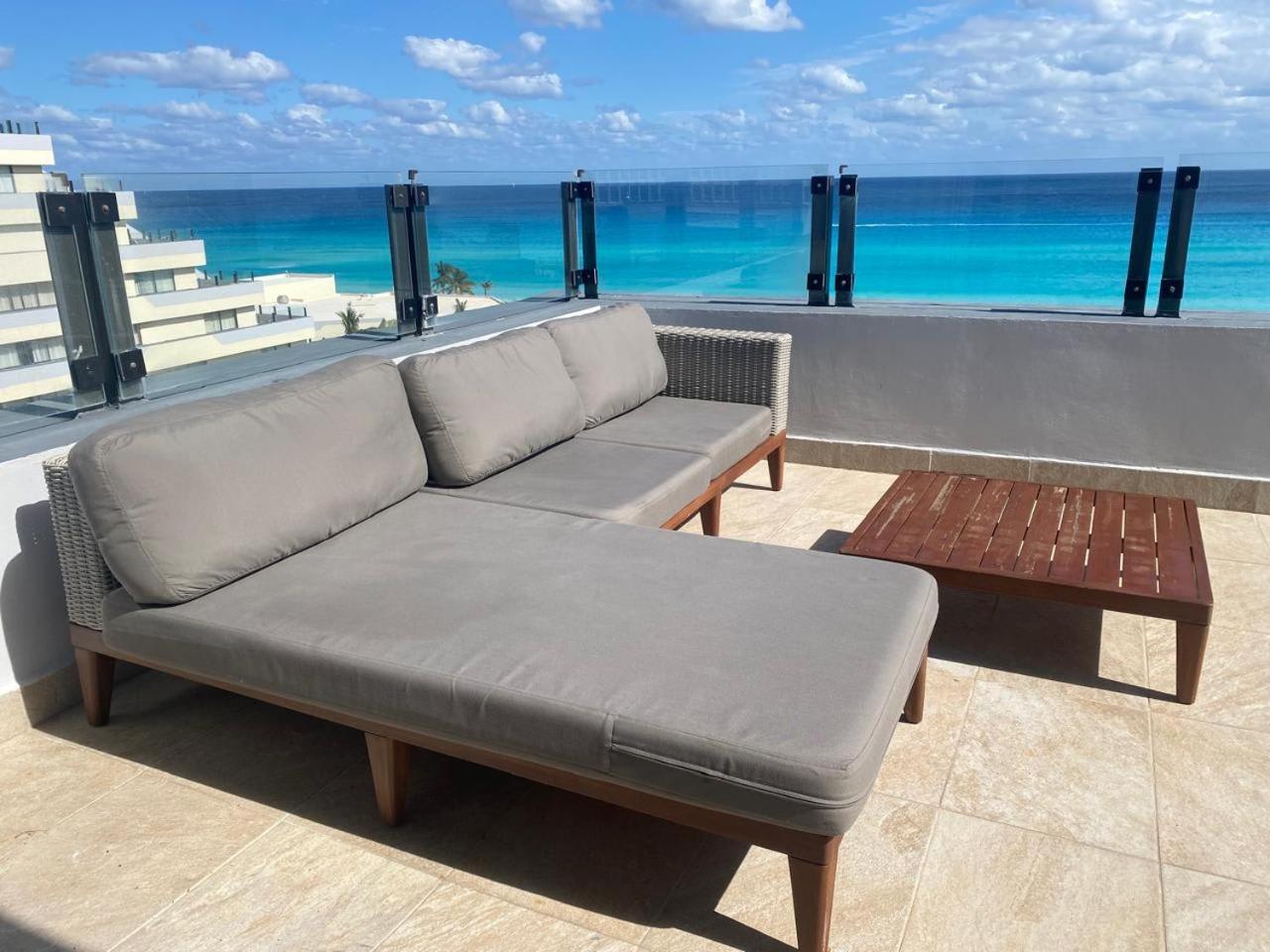 Holiday home Fabulous Oceanview Access To & Pools *