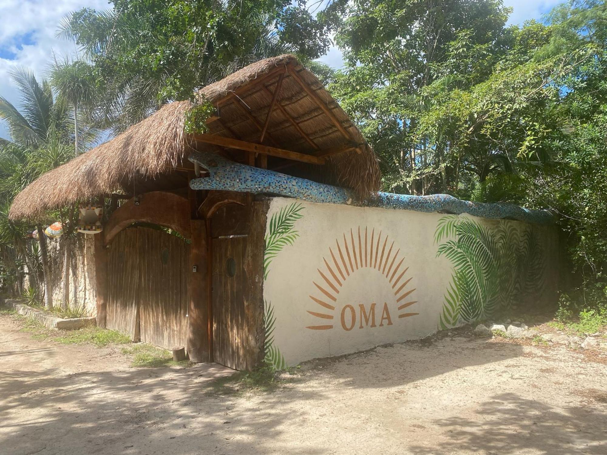 Casa Oma - *