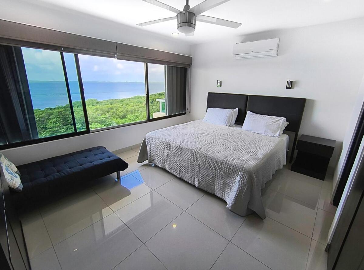 Penthouse Ocean & Lagoon Views, New Listing Apartamento *