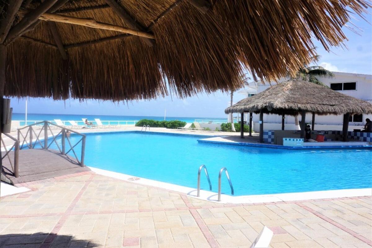 Penthouse Ocean & Lagoon Views, New Listing Apartment