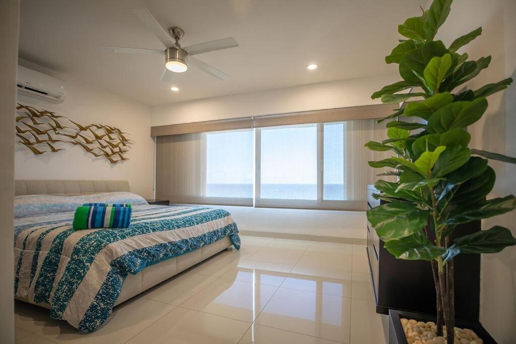 Apartment Penthouse Ocean & Lagoon Views, New Listing Cancun