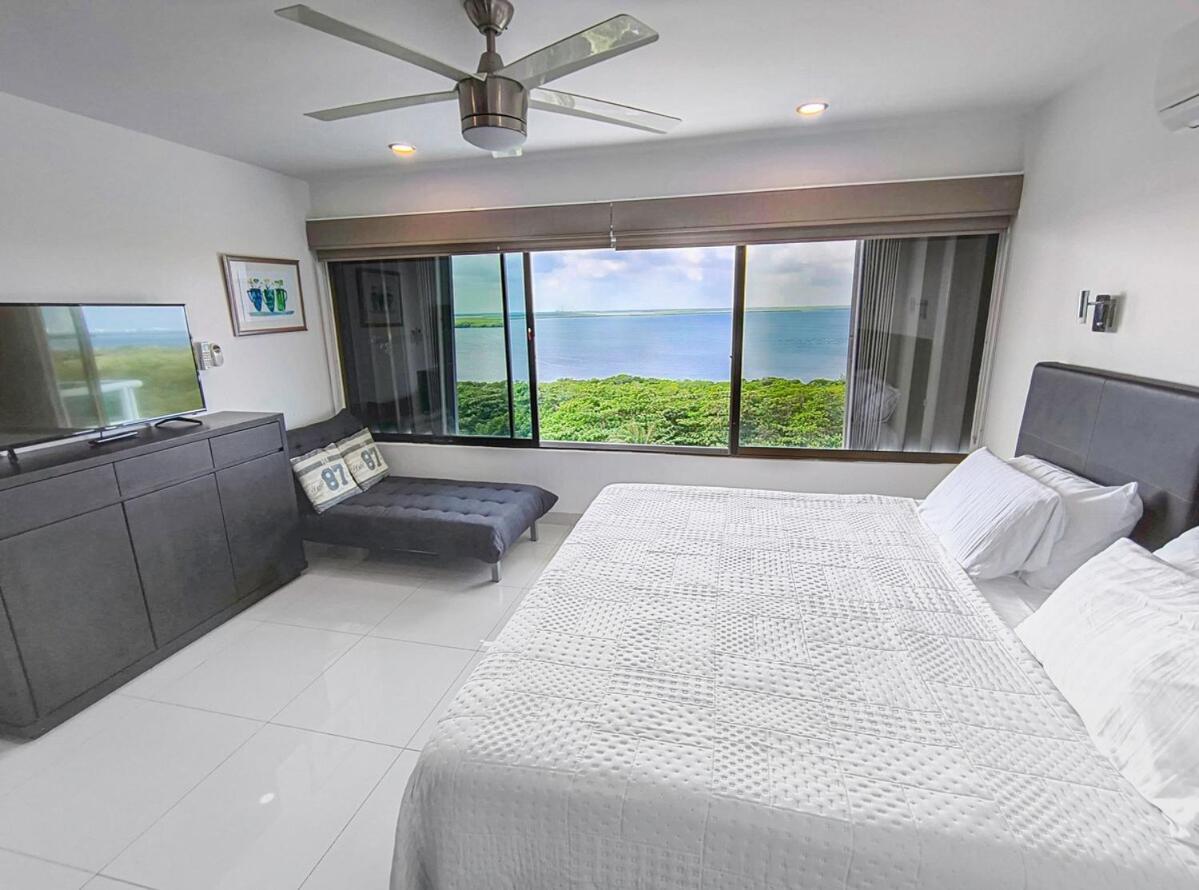 Apartamento Penthouse Ocean & Lagoon Views, New Listing