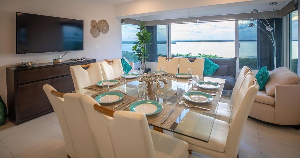 Penthouse Ocean & Lagoon Views, New Listing * Cancun