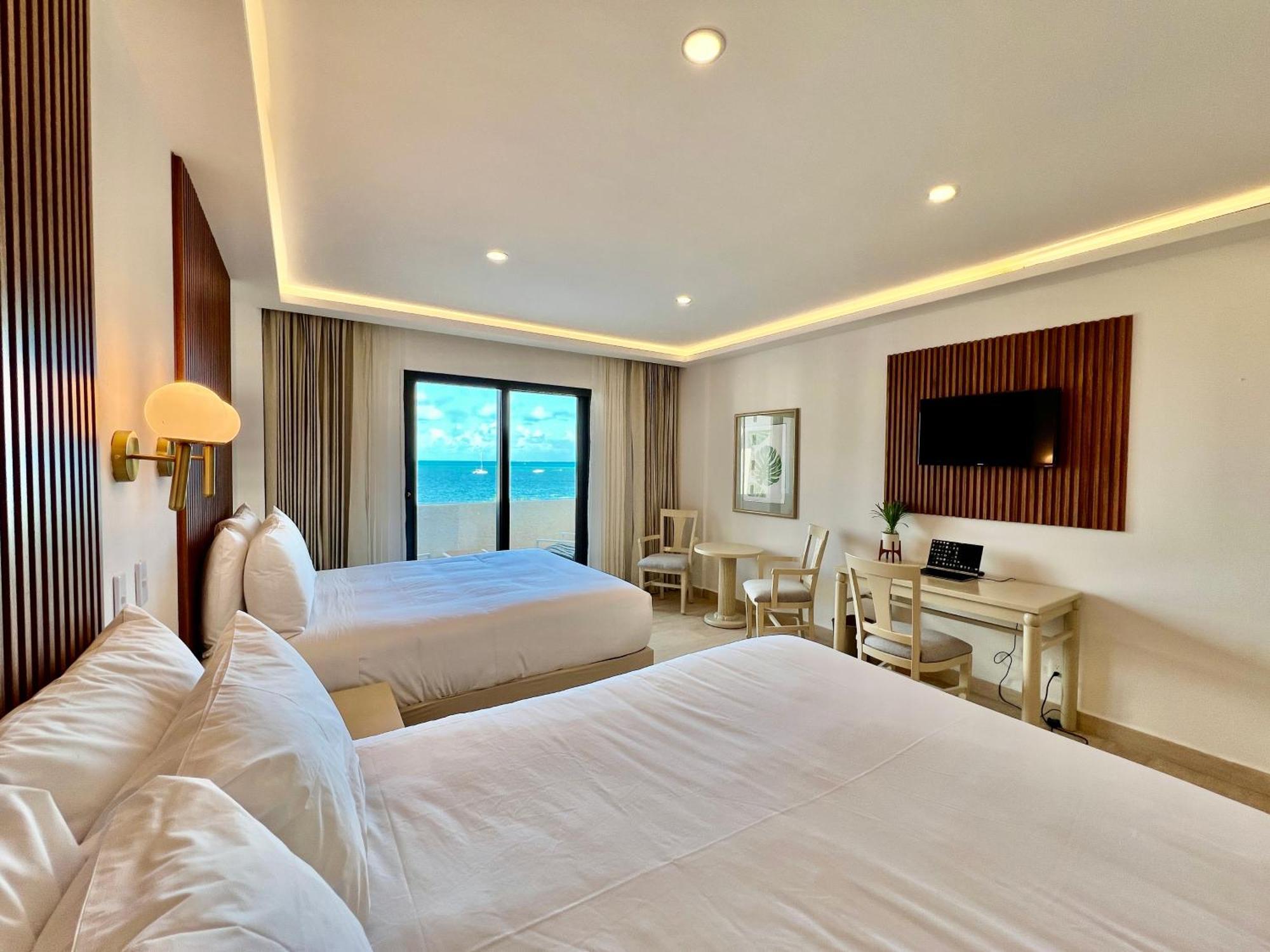 Apartment Oceanfront Paradise In Zone *