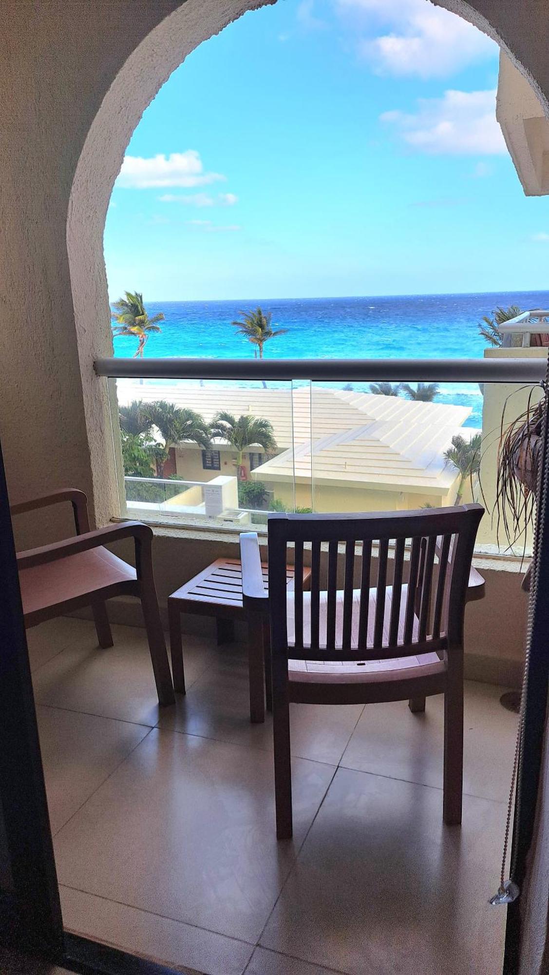 Luxury Ocean Front With Activities & Entertainment Aparthotel *