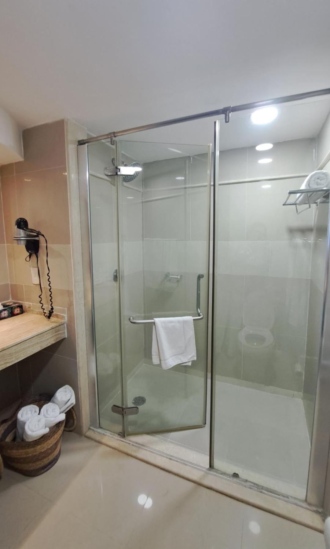 Luxury Ocean Front With Activities & Entertainment Aparthotel
