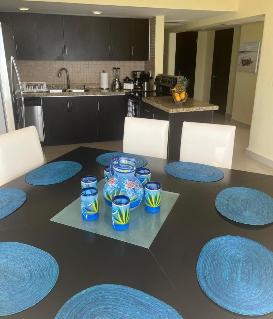 Aparthotel Luxury Ocean Front With Activities & Entertainment