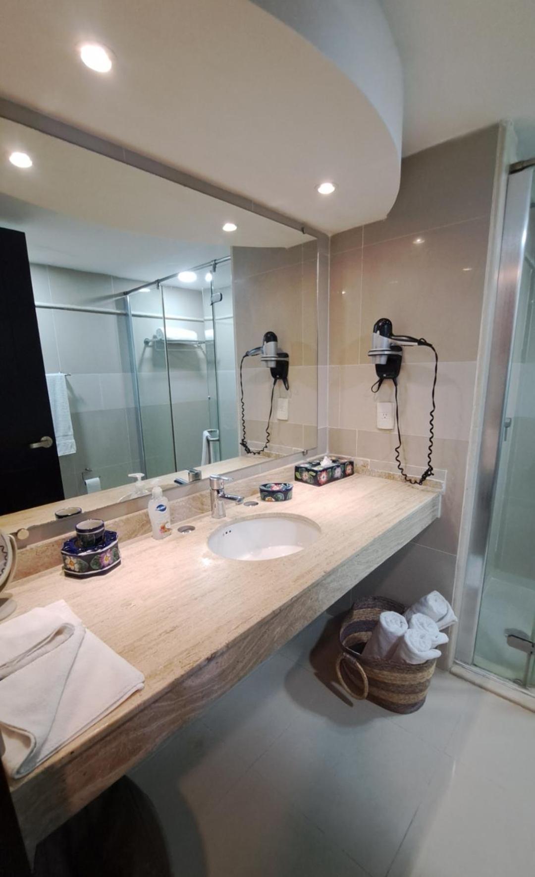 Luxury Ocean Front With Activities & Entertainment *