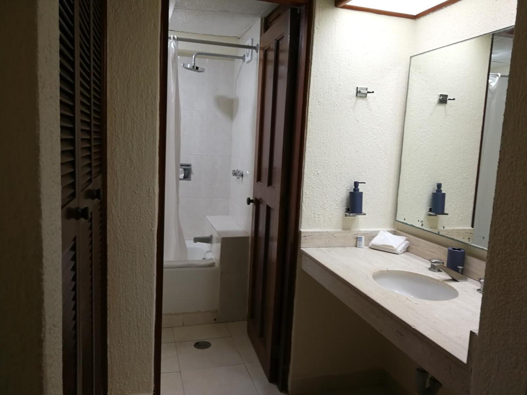 & Aparthotel *