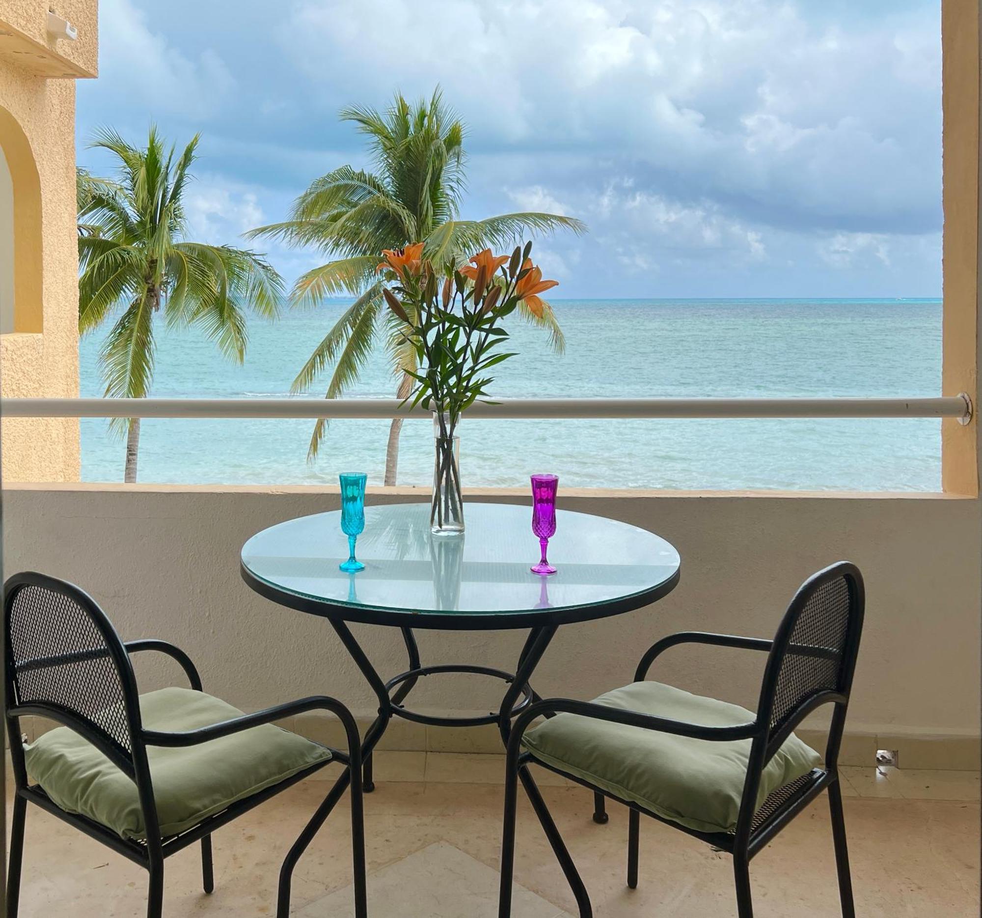Apartment By The Sea *