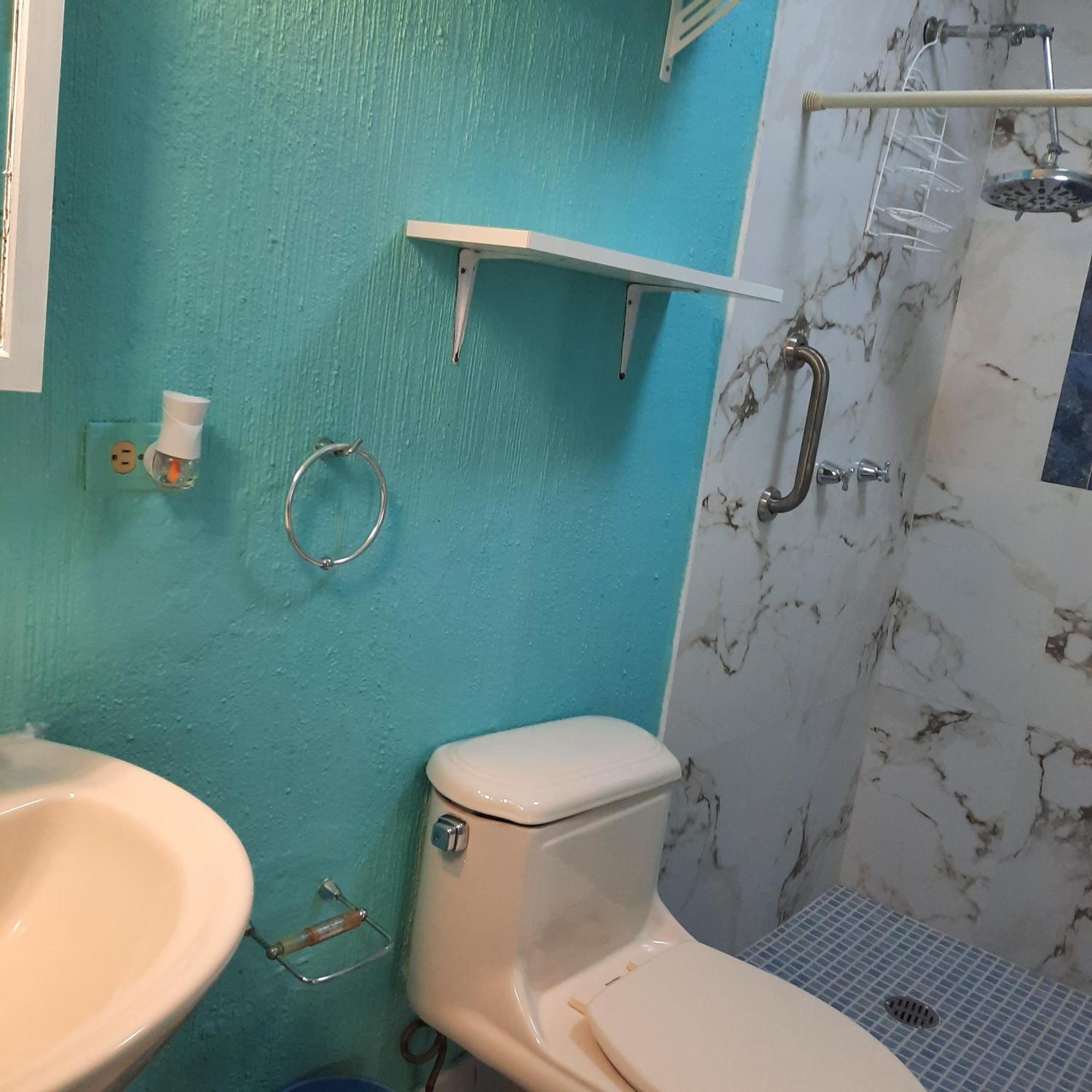 & Aparthotel *