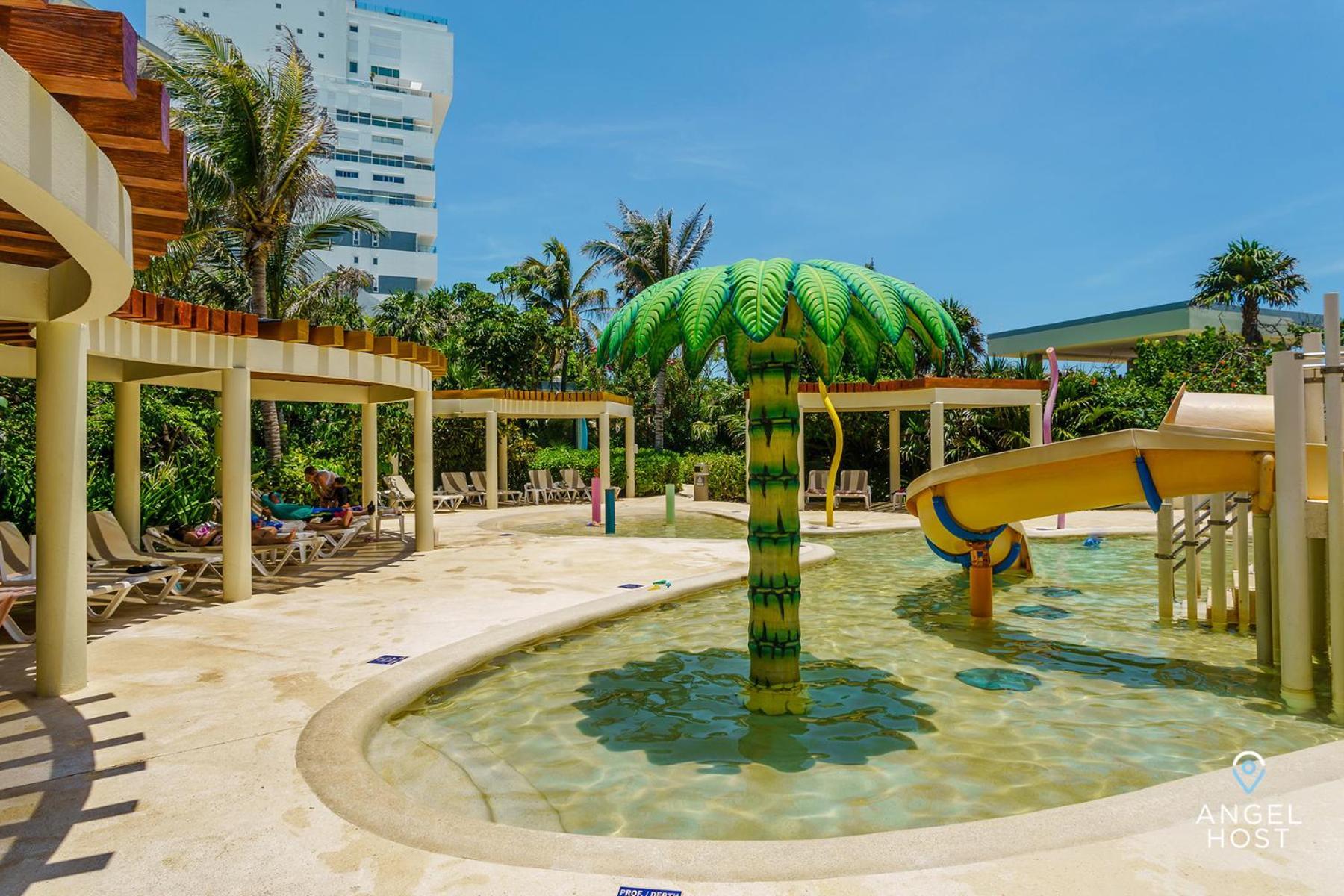 Fabulous Oceanview Access To & Pools