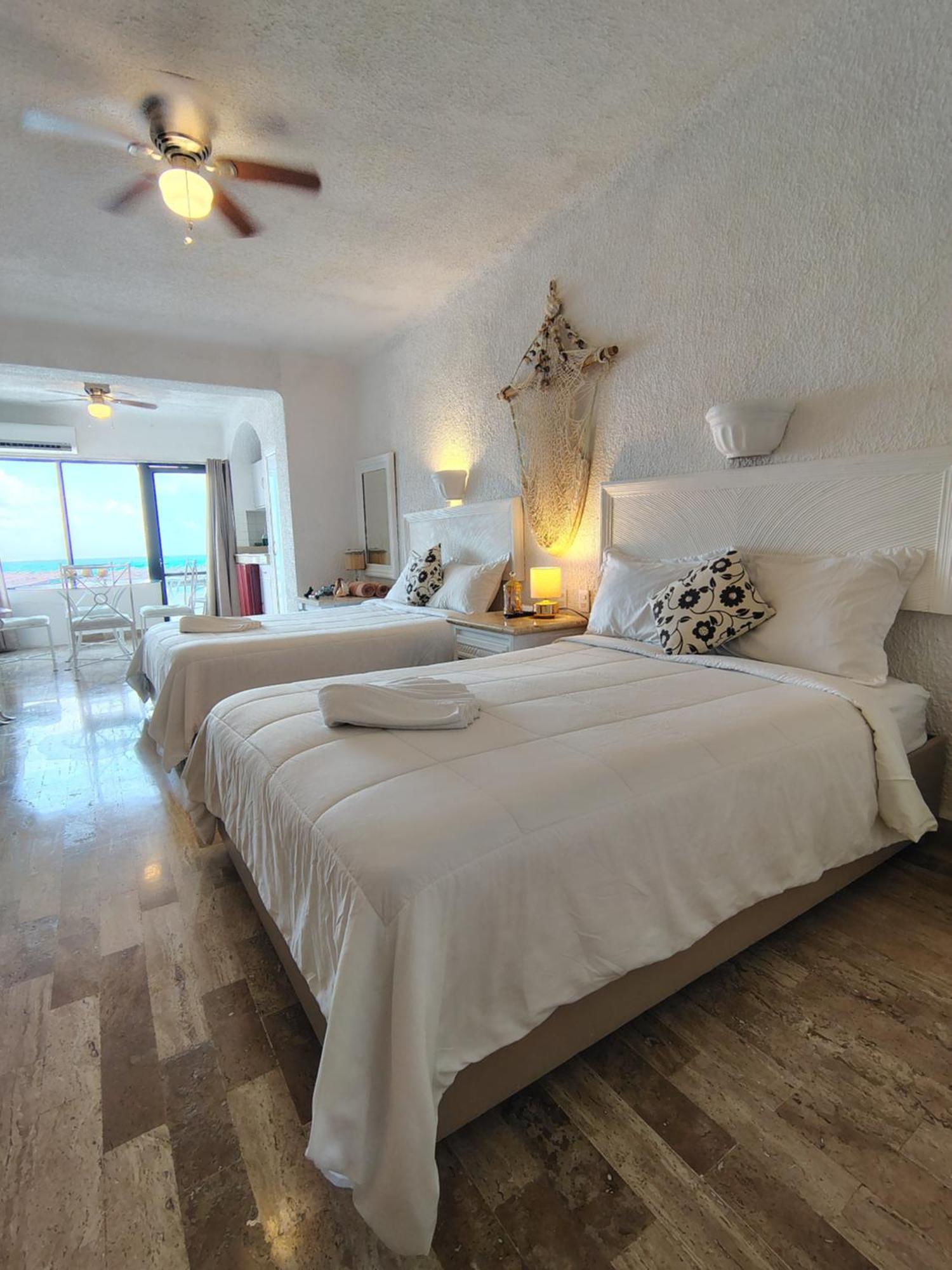 Beachfront With Ocean View Apartment *